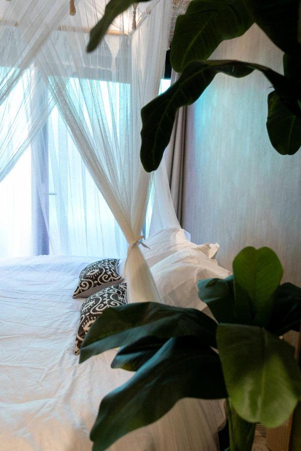 Bali Serenity Balneo Et Lit Rond Lagnieu Ngoại thất bức ảnh