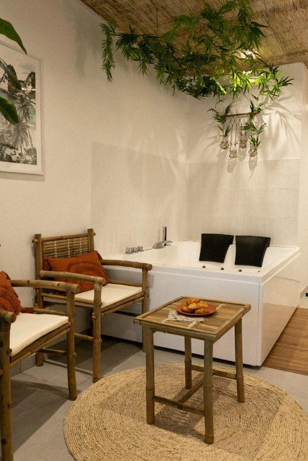 Bali Serenity Balneo Et Lit Rond Lagnieu Ngoại thất bức ảnh